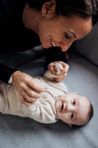 photo de famille pau - maman bebe - photo a domicile - emilie massal photographe