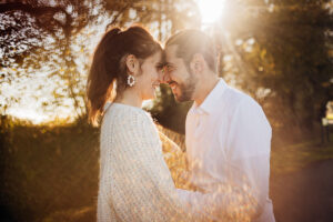 photo de famille pau - couple grossesse coucher du soleil - emilie massal