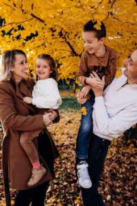 photo de famille pau - famille de quatre - rires - emilie massal photographe