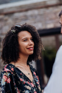 mariage au domaine de lucain, portrait invité, emilie massal