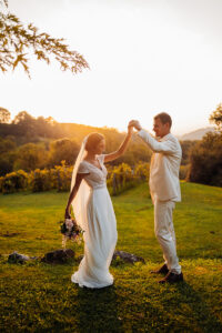 mariage au domaine de lucain, couple, coucher du soleil, emilie massal photographe pau