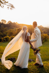 mariage au domaine de lucain, couple, coucher du soleil, emilie massal photographe pau