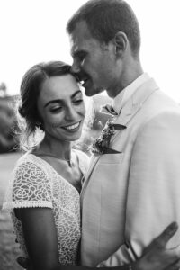 mariage au domaine de lucain, couple, coucher du soleil, emilie massal photographe pau