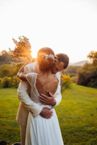 mariage au domaine de lucain, couple, coucher du soleil, emilie massal photographe pau